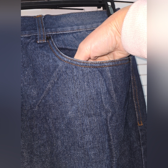 Rocawear Men's W•52 Classic Fit Blue Jeans - Picture 3 of 11